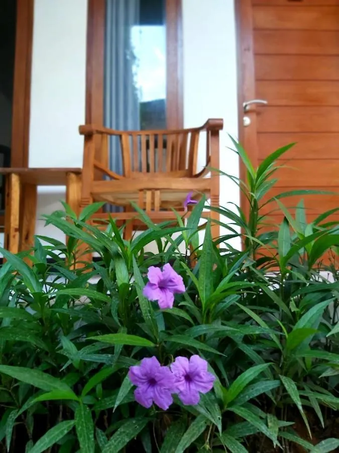 Pensión Hotel Genta House Kuta Lombok Indonesia