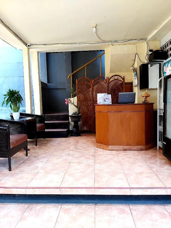 Genta House Hotel Kuta  Guest house
