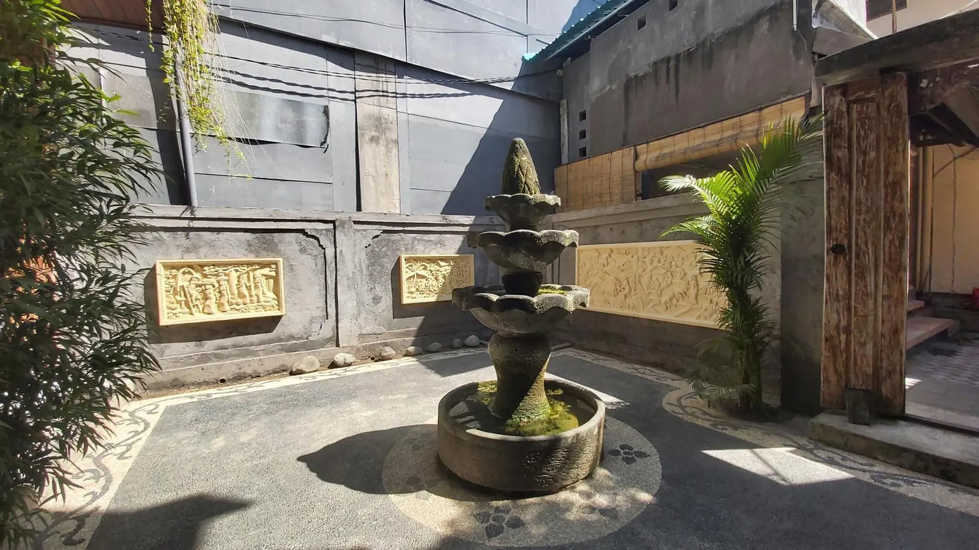 Guest house Genta House Hotel Kuta  Indonesia